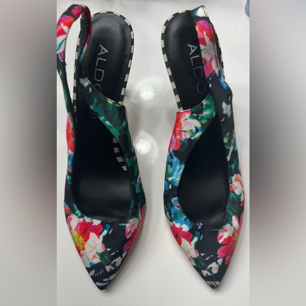 Gorgeous floral shoes